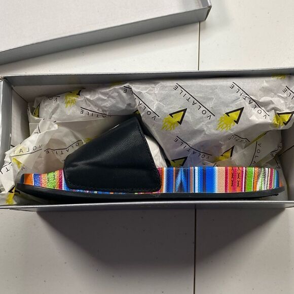 NIB Very Volotile Women’s Black w/Serape Design Slides “V Logo” - Size 7 - Picture 3 of 10